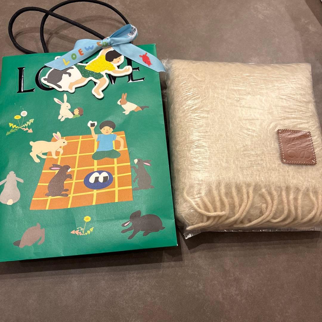 LOEWE モヘヤウールマフラー　ホワイト　アイボリー