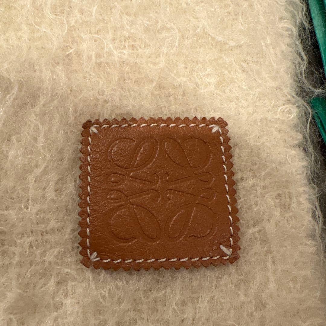 LOEWE モヘヤウールマフラー　ホワイト　アイボリー