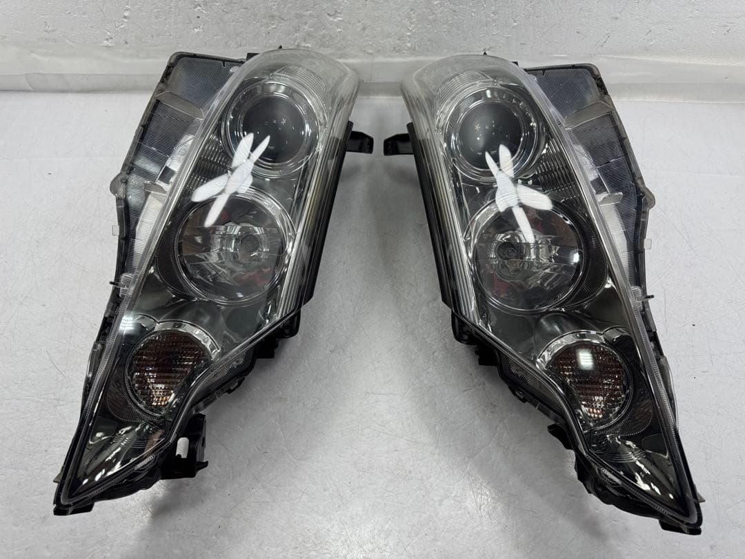 トヨタエスティマ50系 後期 中期 純正 ヘッドライト 左右セット28-217