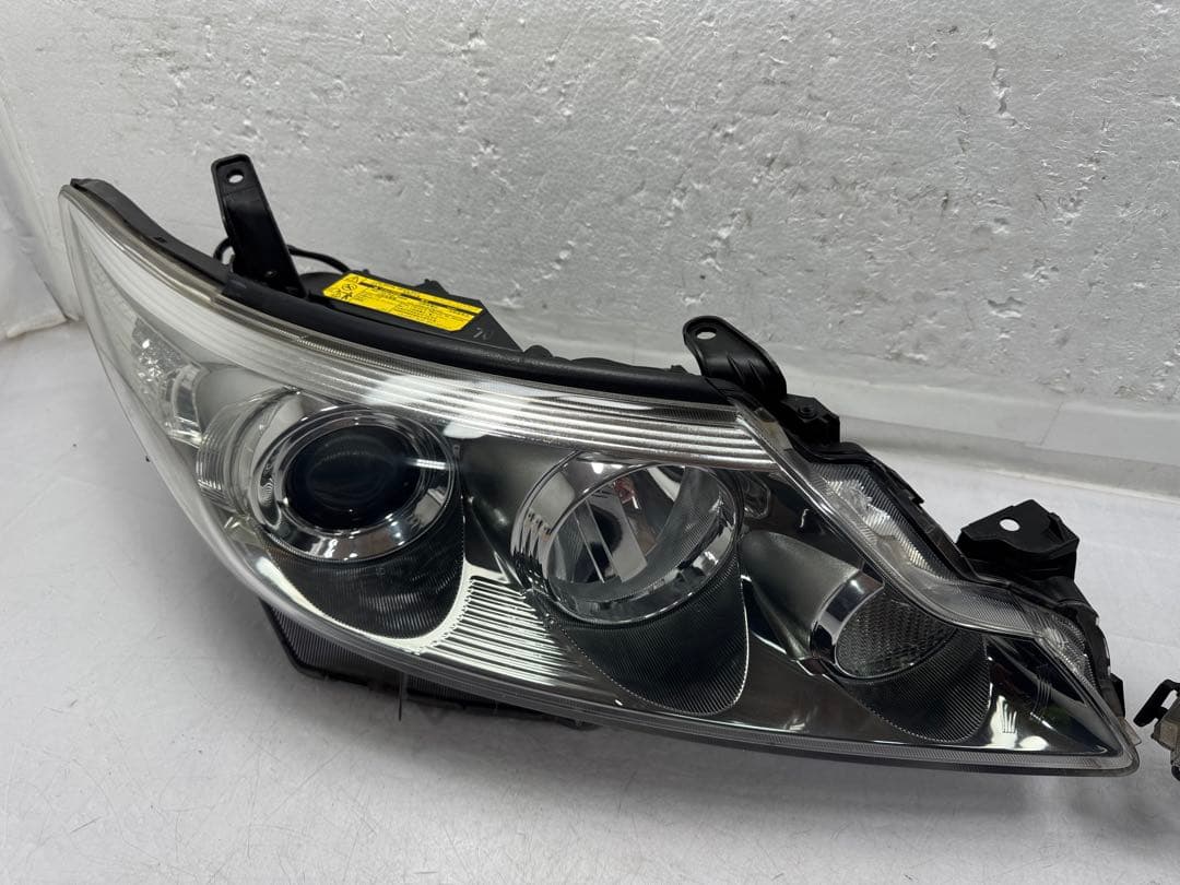 トヨタエスティマ50系 後期 中期 純正 ヘッドライト 左右セット28-217