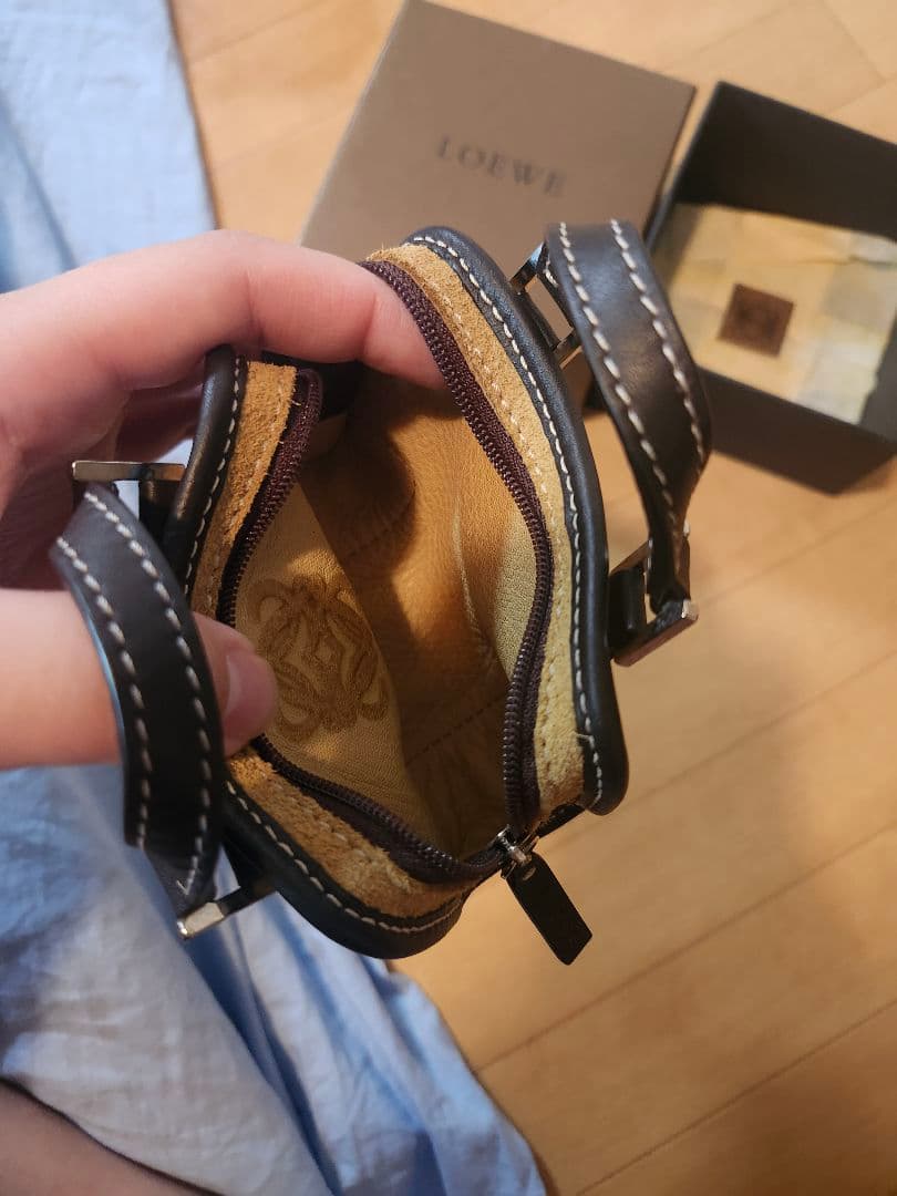 LOEWE ミニバッグ型キーケース ベージュ ブラック