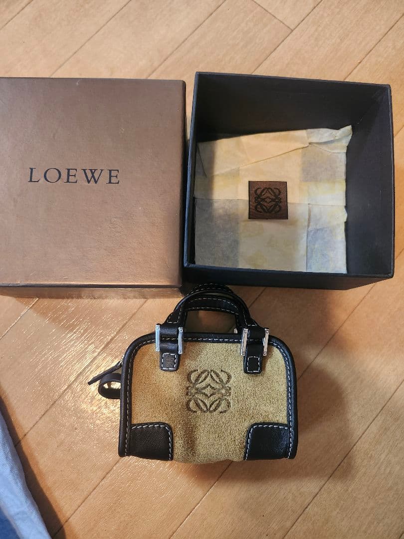 LOEWE ミニバッグ型キーケース ベージュ ブラック