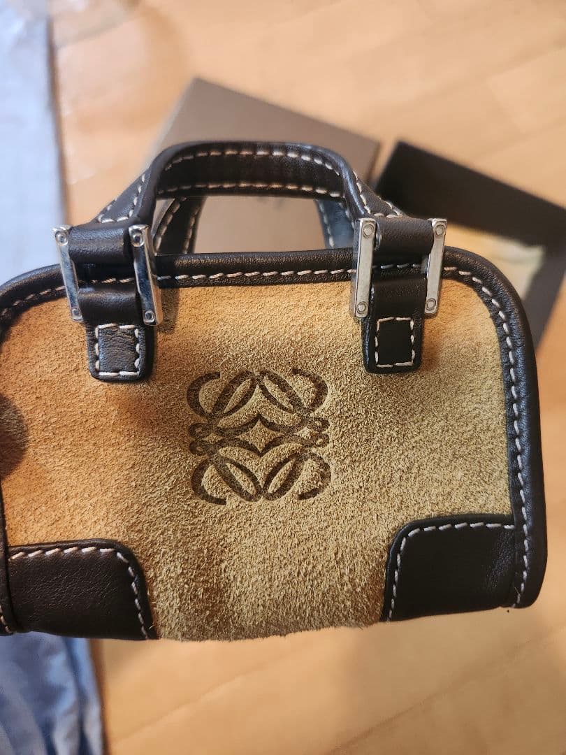 LOEWE ミニバッグ型キーケース ベージュ ブラック