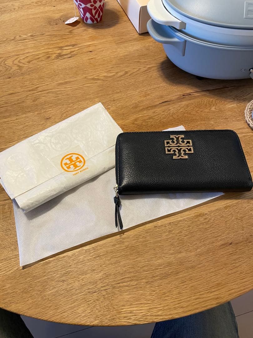【美品】Tory Burch ブラックレザー長財布