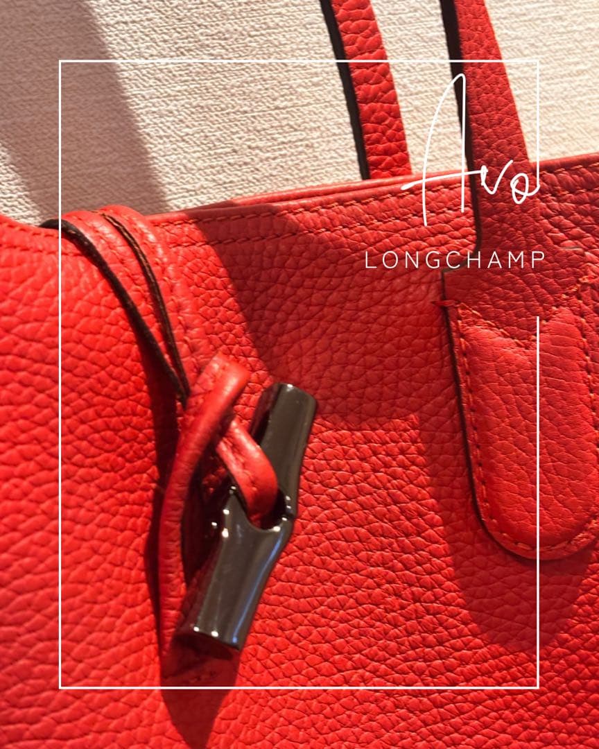 美品 LONGCHAMP 艶やかで上品な赤 しなやかな上質皮革と縫製