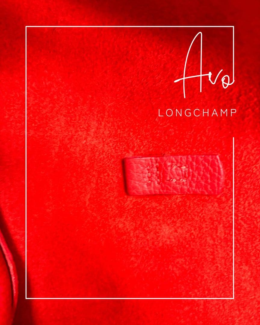 美品 LONGCHAMP 艶やかで上品な赤 しなやかな上質皮革と縫製