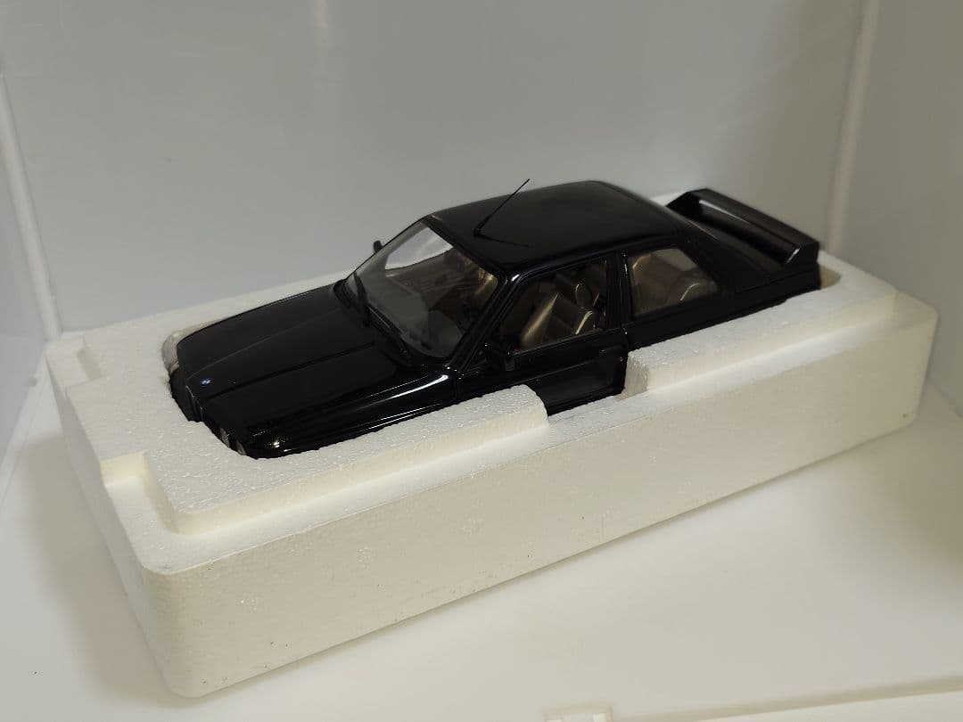 ミニチャンプス  M3 ストリート 1/18 ミニカー ブラック