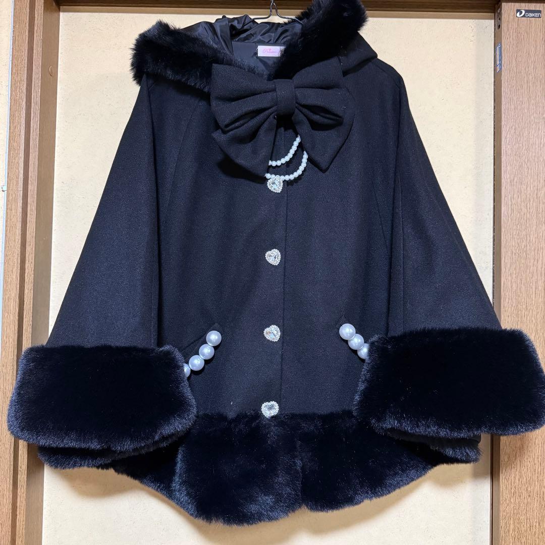 ボリュームファーフードケープコート