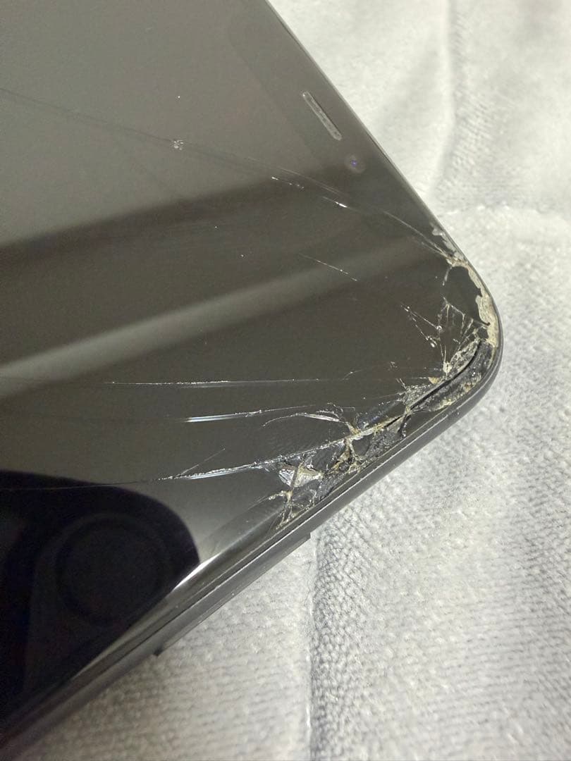 Apple iPhone 11 ブラック　64GB ジャンク品