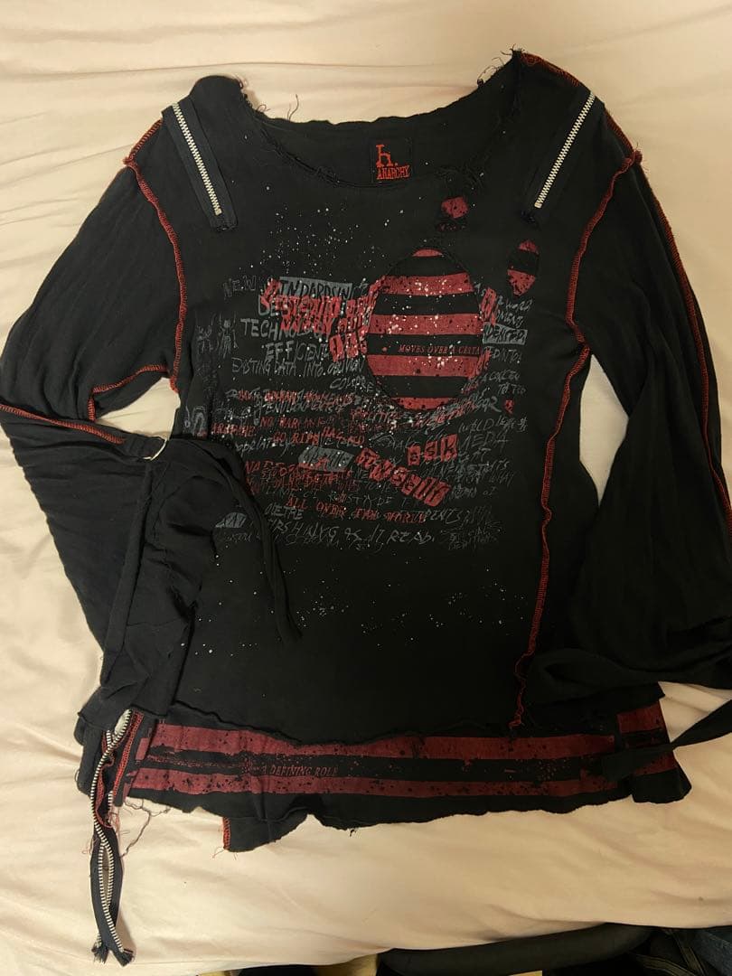 h. ANARCHY 黒 長袖Tシャツ