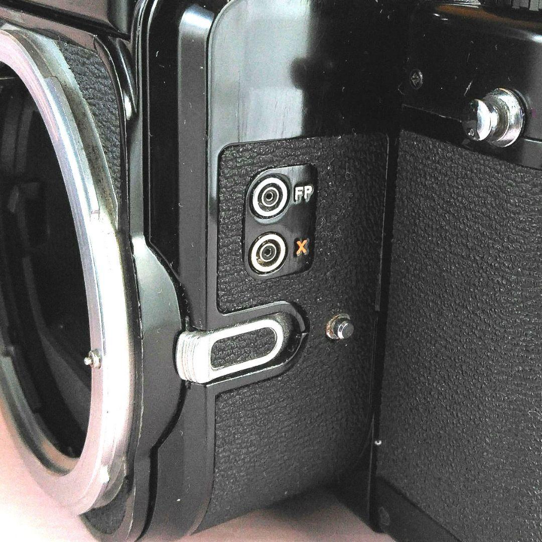 ペンタックス　6 X 7 ボディ！ 部品取り用　とするには美しすぎですが