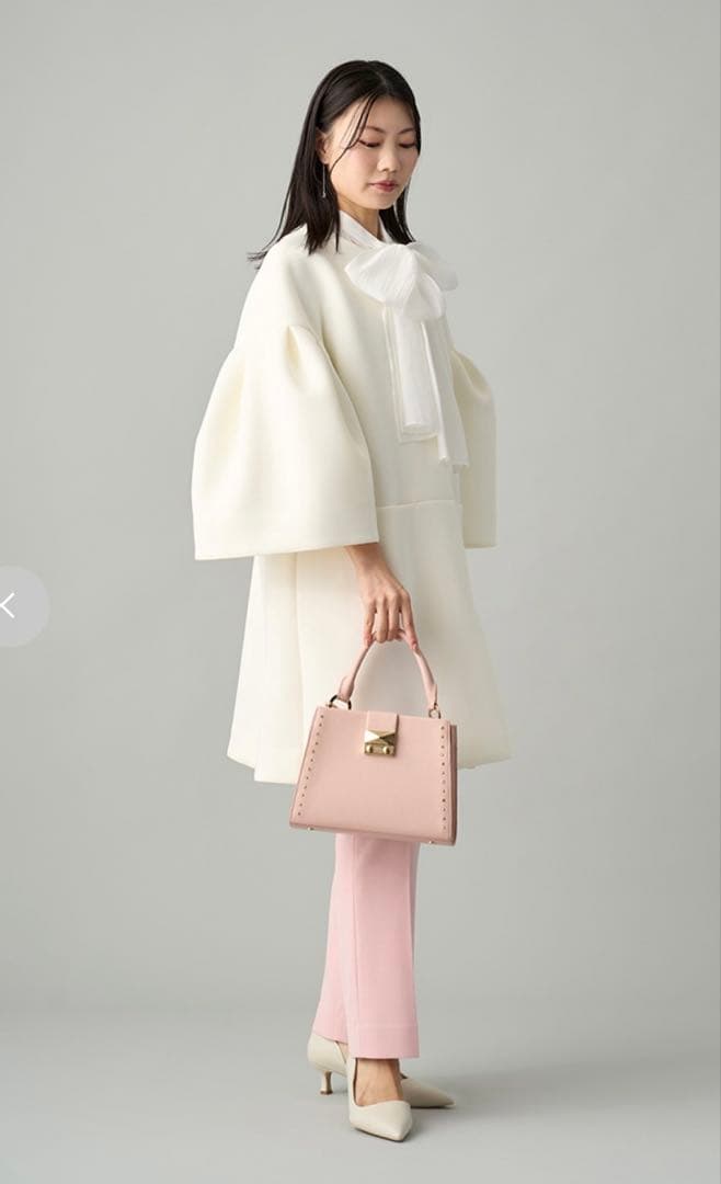 新品未使用CELFORD ボリュームスリーブポンチコート