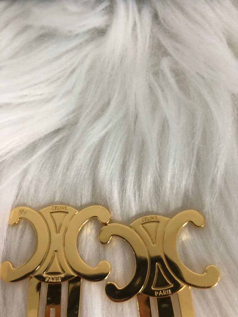 CELINE セリーヌ　ロゴ　ヘアピン　ゴールド　高級感 レディース