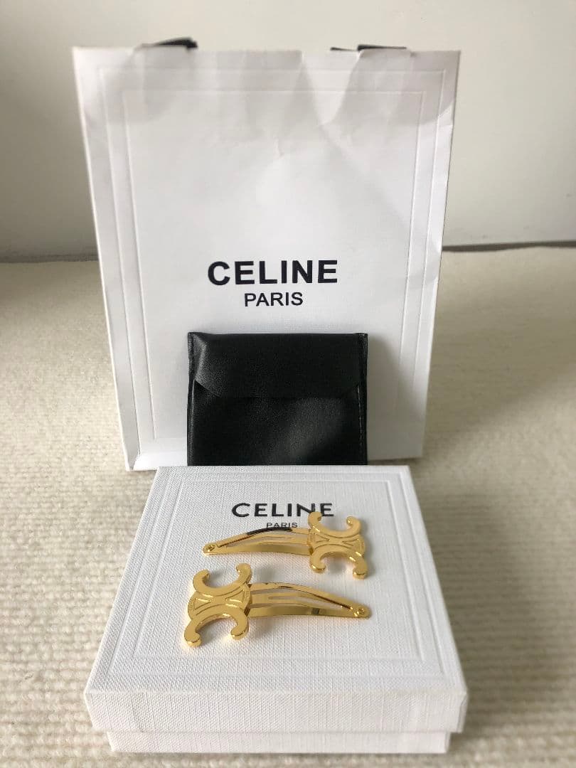 CELINE セリーヌ　ロゴ　ヘアピン　ゴールド　高級感 レディース