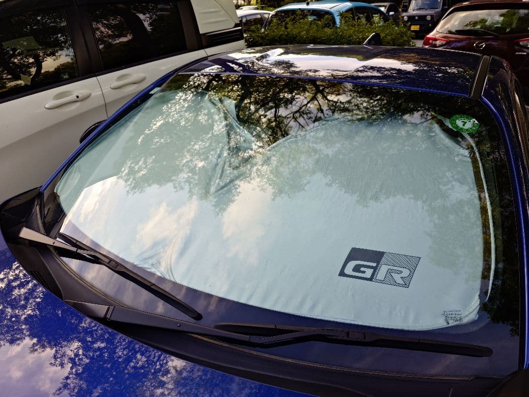GR86 純正サンシェード＋おまけ（サイドカバー）
