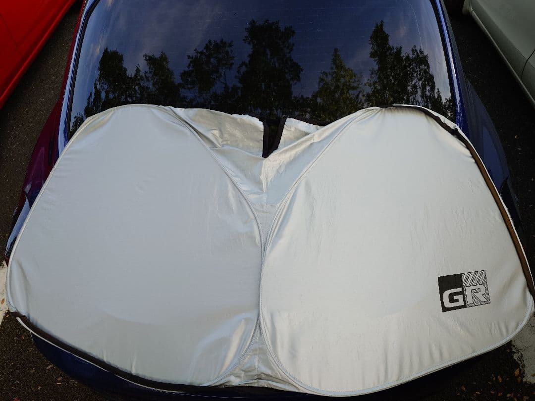 GR86 純正サンシェード＋おまけ（サイドカバー）