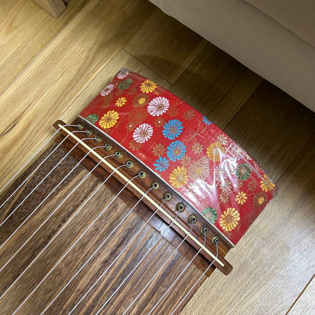 直接お渡し限定価格　琴　13弦 猫足、琴爪、琴柱、袋付き