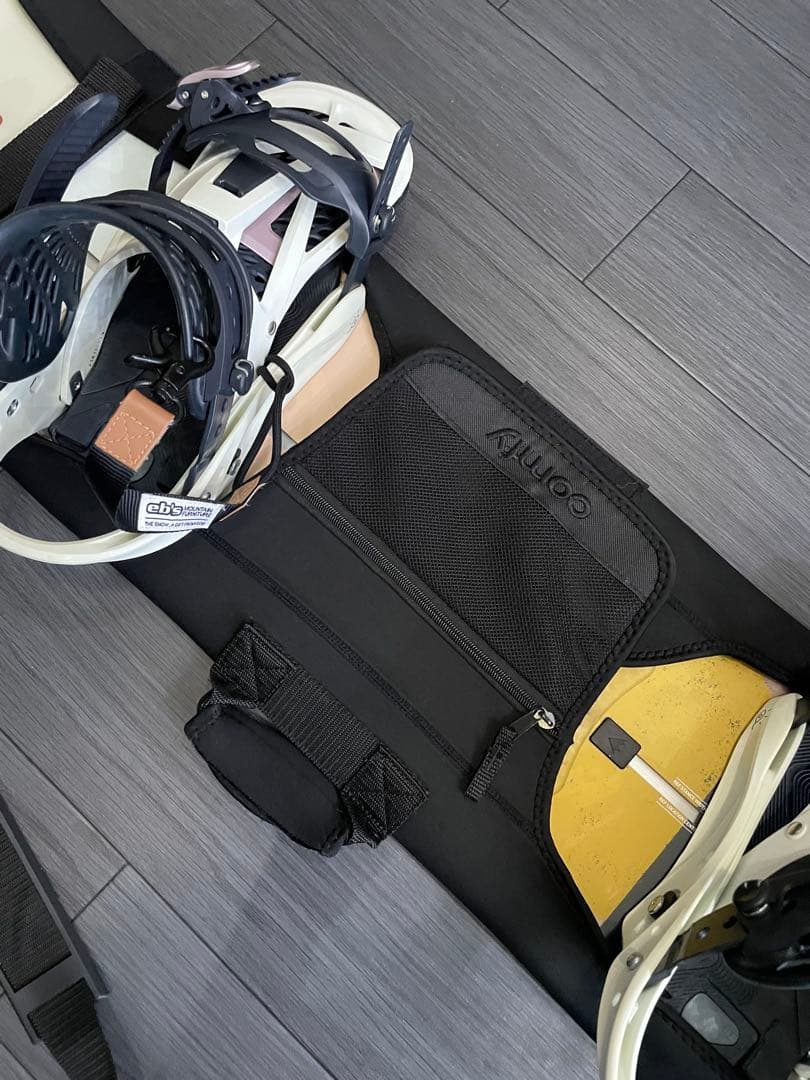 美品❤︎BURTONバートン　レディースYEASAYER 140スノーボードセット