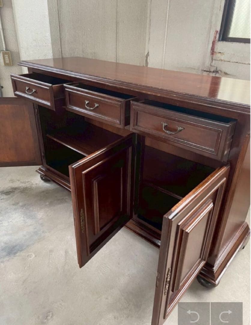 イギリス製　丸脚　高級　サイドボード　　キャビネット