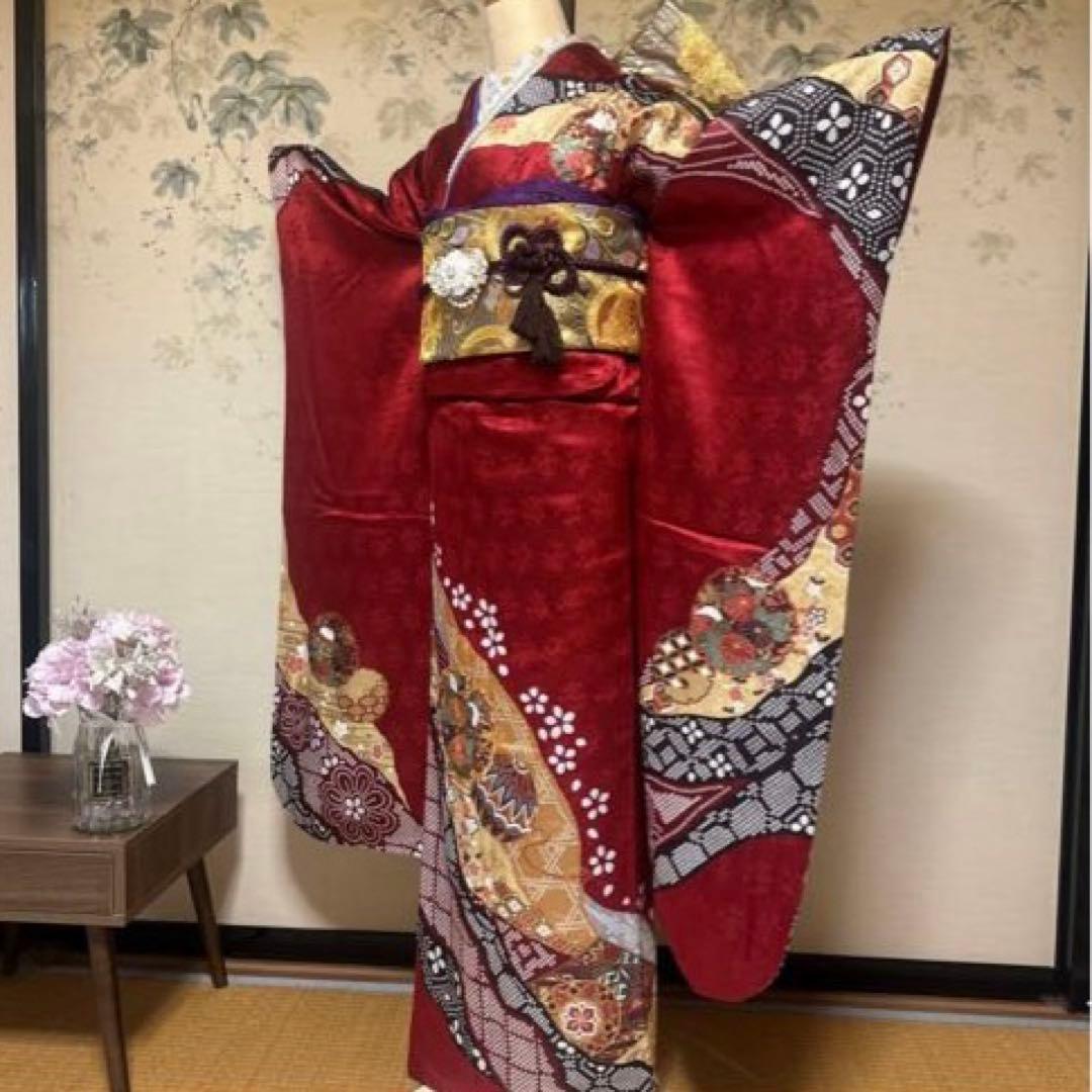 人気の赤古典♡可愛らしい鞠模様♡振袖フルセット　成人式前撮り謝恩会