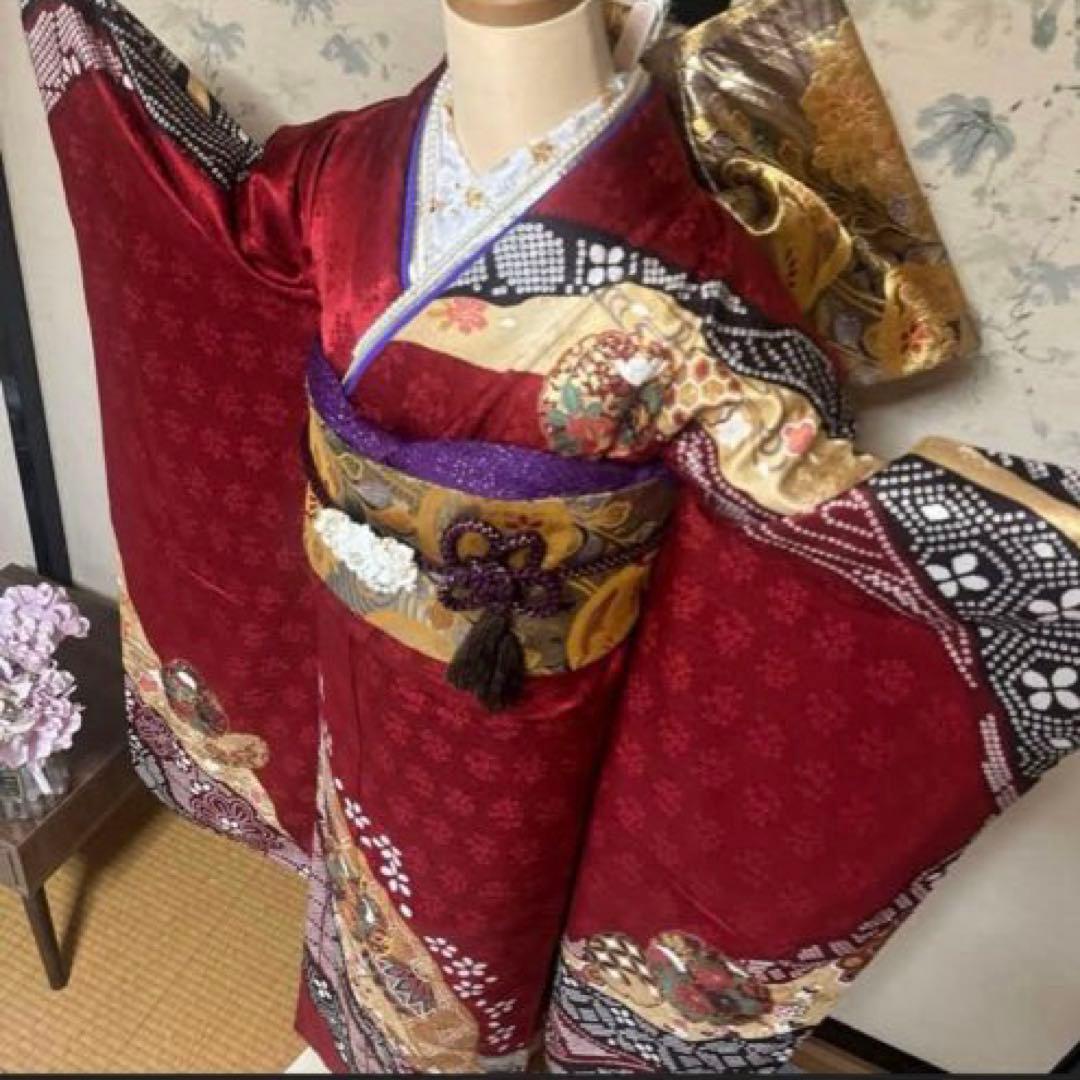 人気の赤古典♡可愛らしい鞠模様♡振袖フルセット　成人式前撮り謝恩会