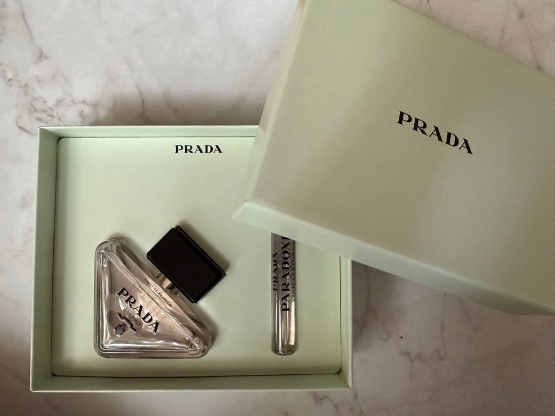 PRADA（プラダ ）パラドックス ヴァーチャル フラワー オードパルファム