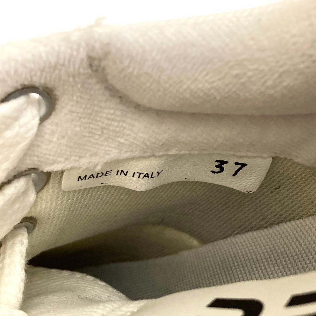 グ*ン様 miumiu ホワイト スニーカー キャンバス×スエード 靴 ニューバ