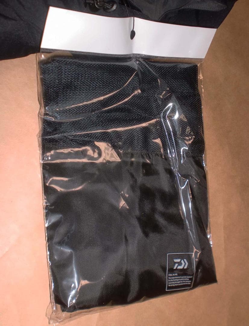 ダイワ　ゴアテックスコンビアップウィンタースーツ【ＤＷ－１８２２黒】［ＸＬ］新品