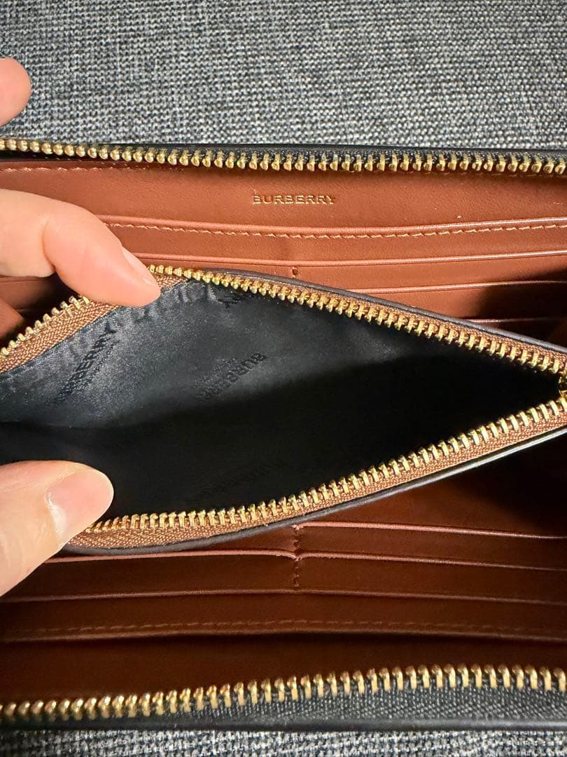 Burberry ストライプ 長財布