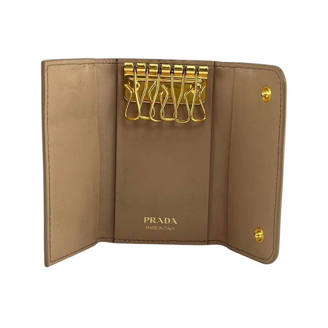 【美品】プラダ　キーケース　鍵　レザー　三角プレート　財布