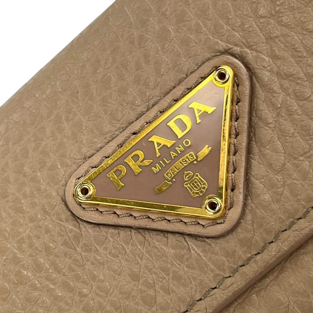【美品】プラダ　キーケース　鍵　レザー　三角プレート　財布