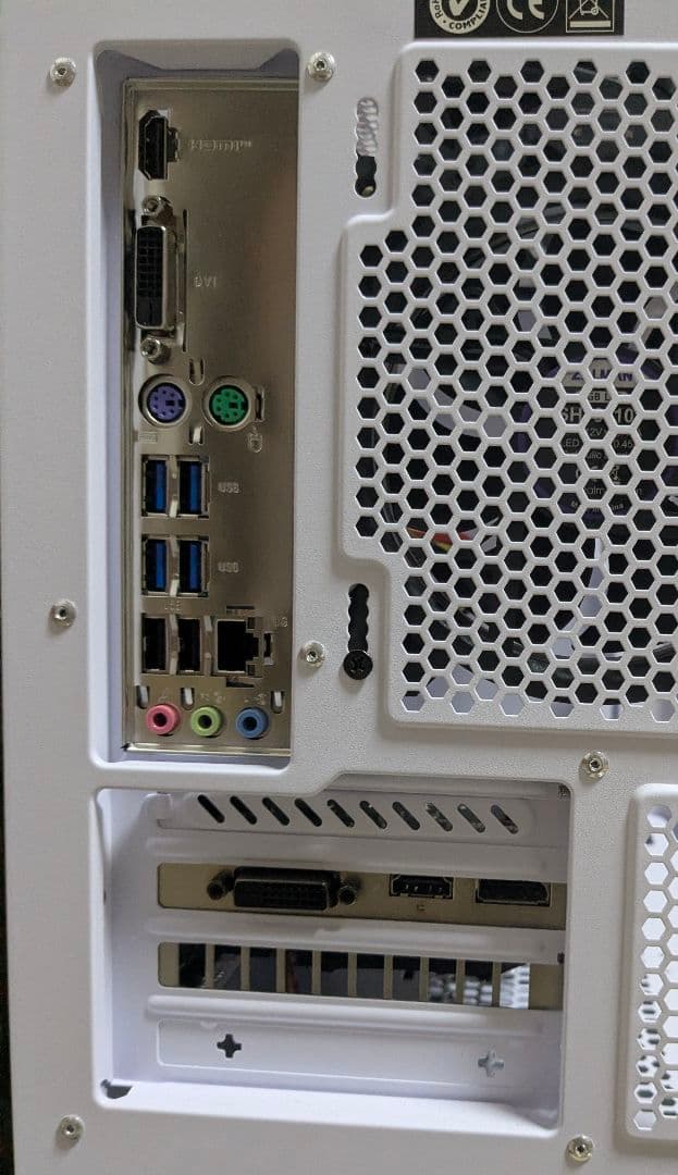 望*睡様 【新品同様の超美品】スノーホワイト Ryzen 高コスパ ゲーミングP