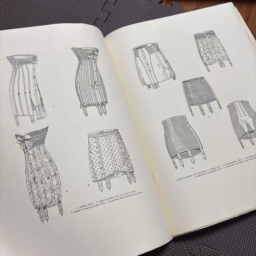 洋書 LE CORSET Louis Barthe