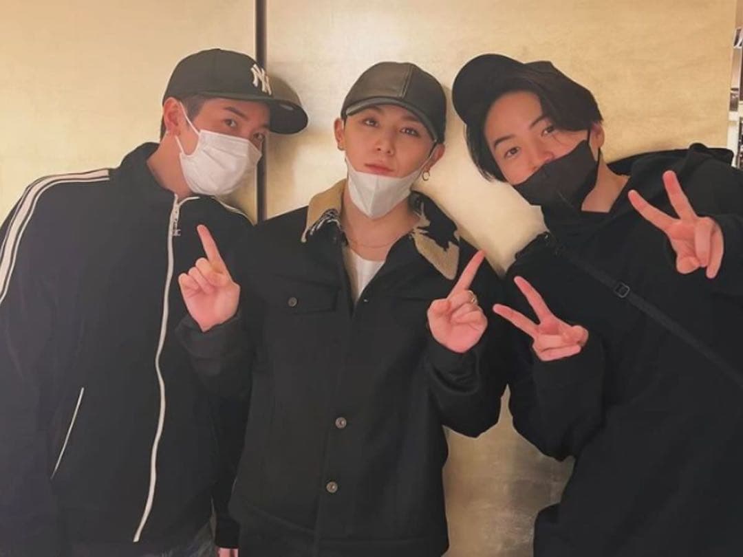 LOEWE ブラック アニマルジャケット　Nissy 永瀬廉　山田涼介　着用