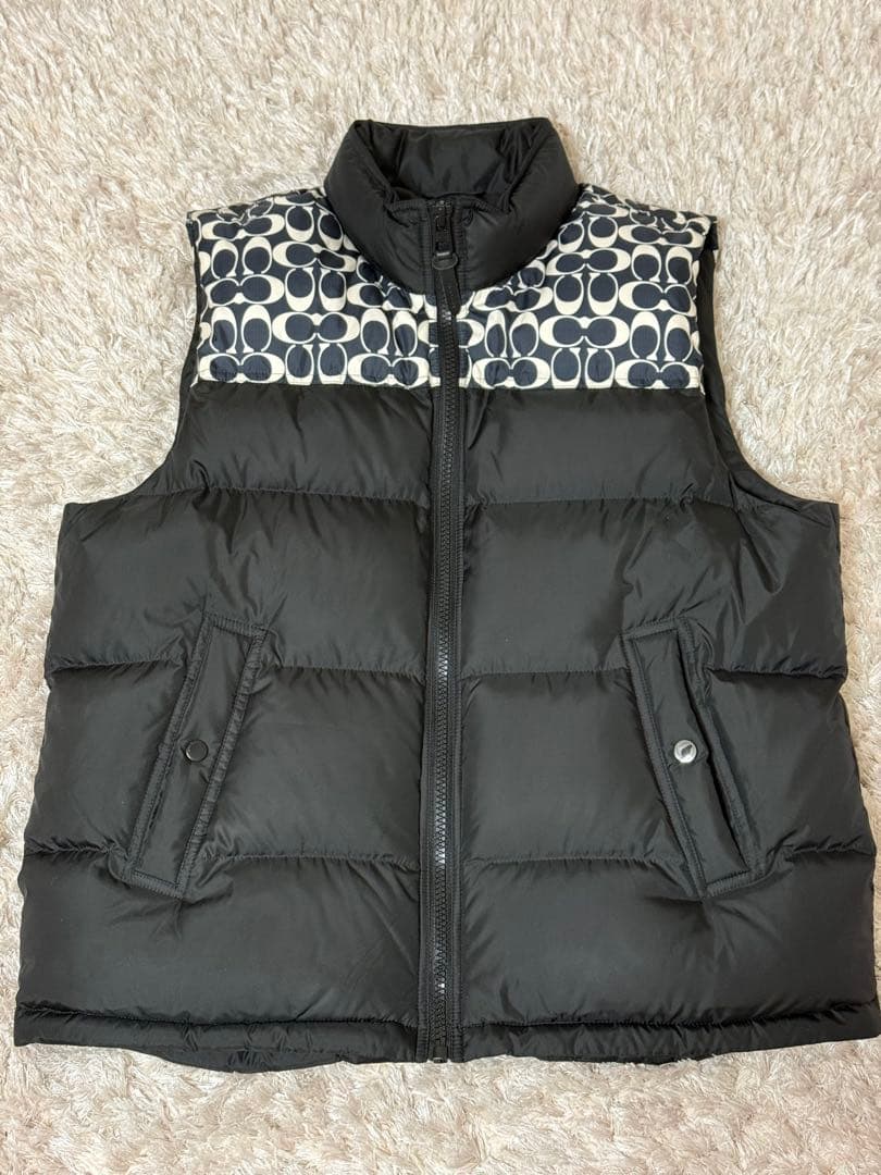 COACH シグネチャーダウンベスト
