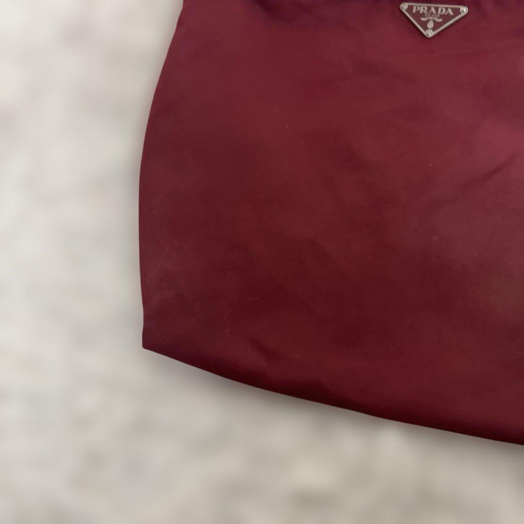 PRADA ショルダーバッグ サコッシュ 斜め掛け 三角プレート ナイロン 赤