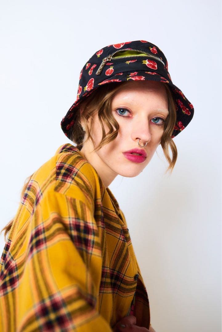 【完売品】LiSA ROY reflect overjoyザクロ バケットハット