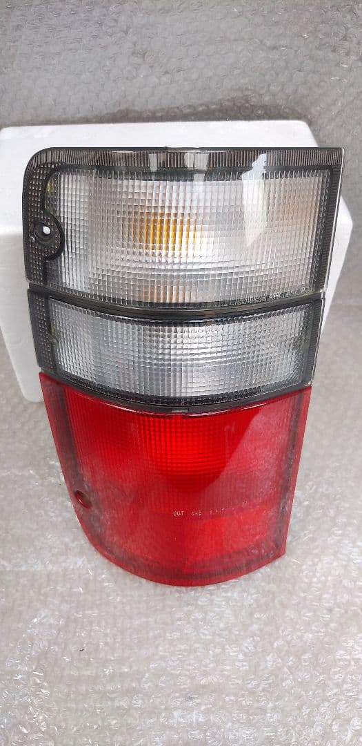 いすずビッグホーン用 クリアテールランプ左右セット