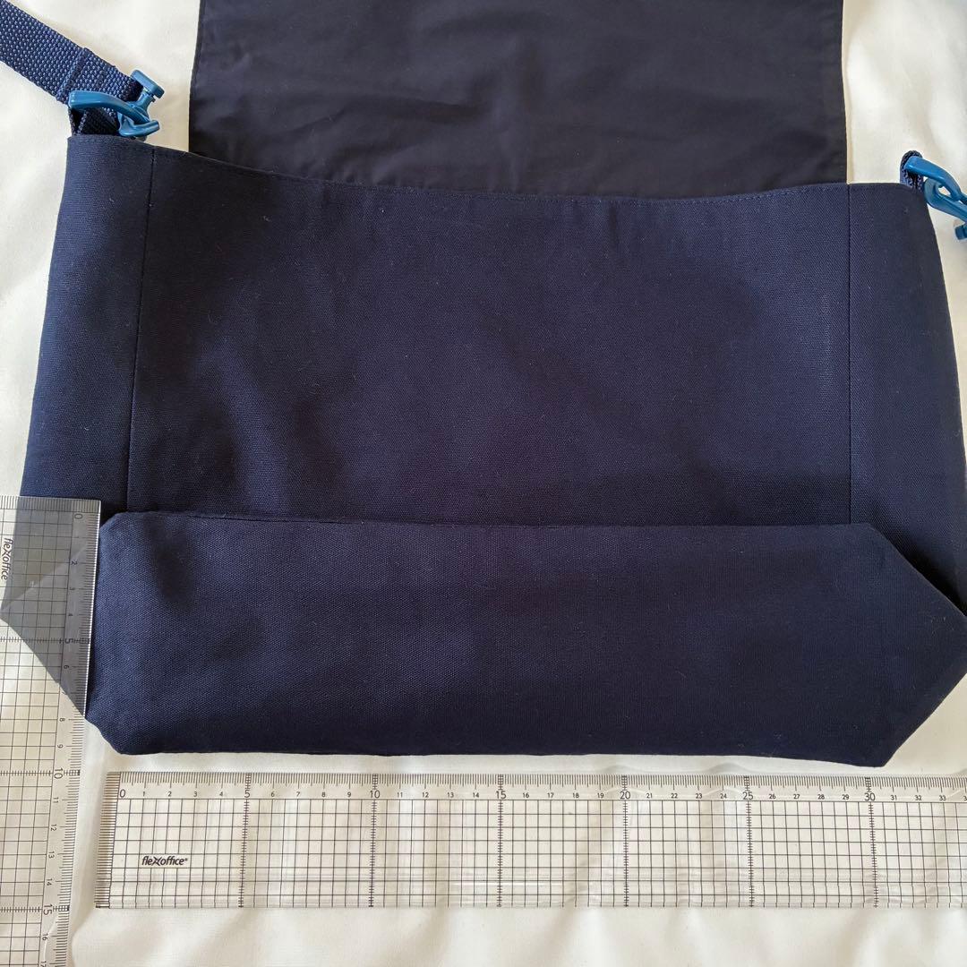 こん　手刺繍　ショルダーバッグ　通しマチ　濃紺　調整ベルト付き　【2/2】