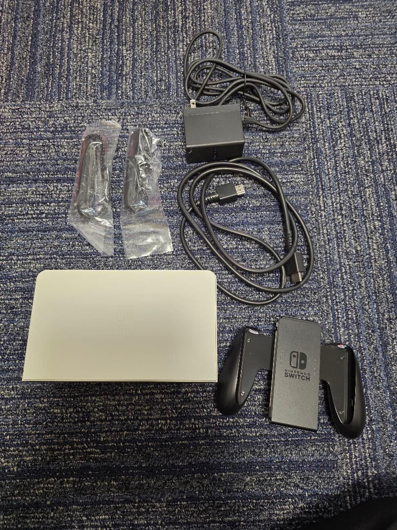 Nintendo Switch 有機ELモデル ホワイト 付属品有 おまけ付