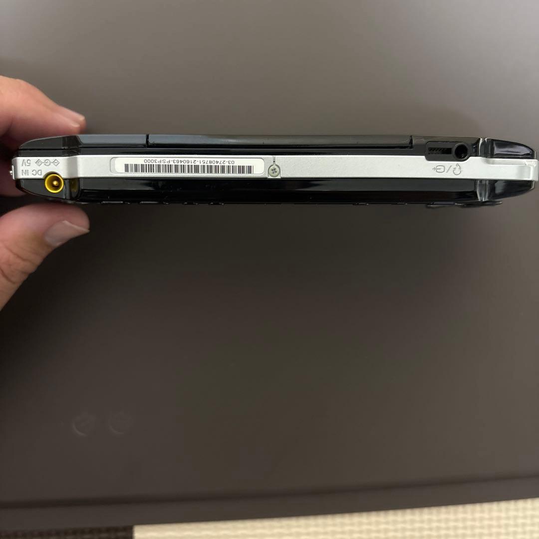 SONY PSP 3000ピアノブラック バリューパック【ソフトおまけ】