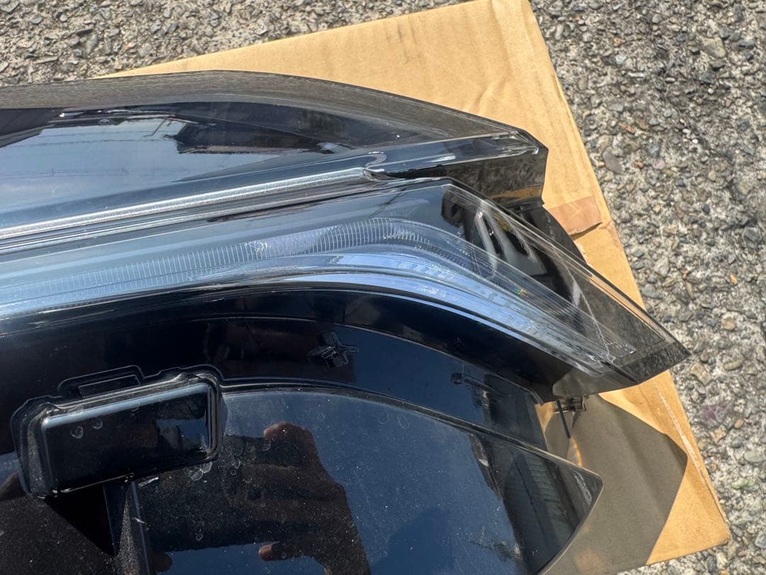 日産 ノート オーラ 純正 FE13 右ヘッドライト