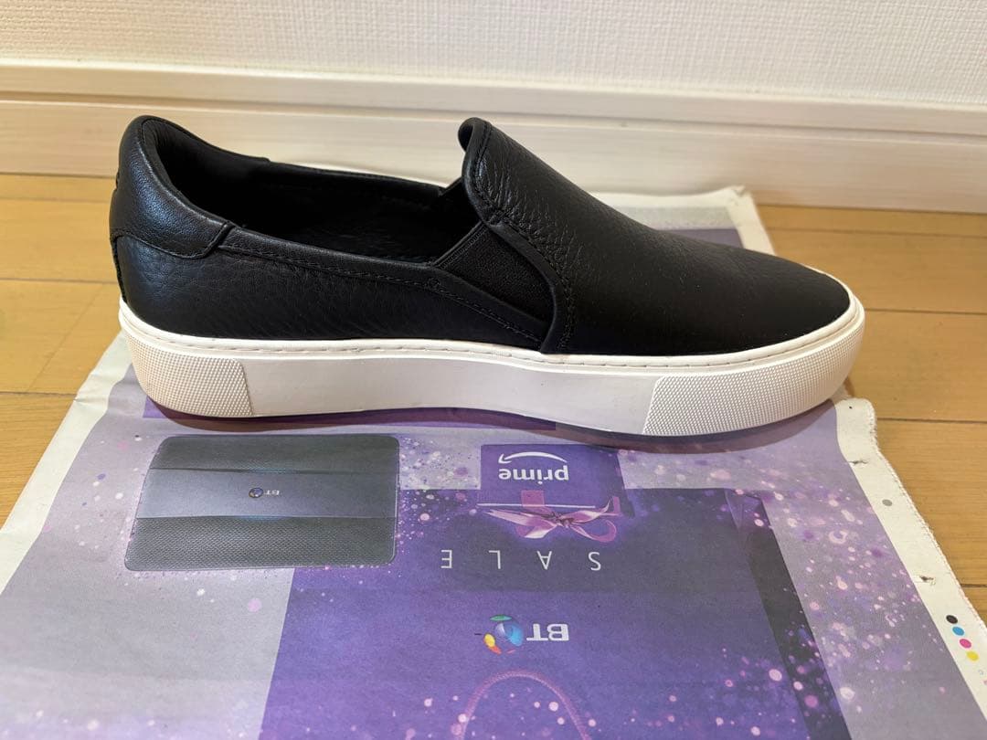 【UGG】24.5cm 黒 レザースリッポンスニーカー