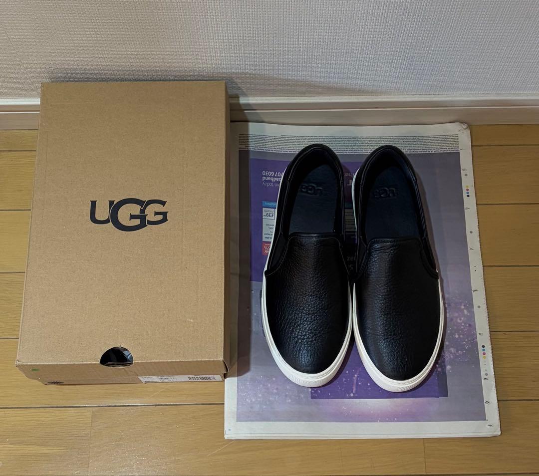 【UGG】24.5cm 黒 レザースリッポンスニーカー