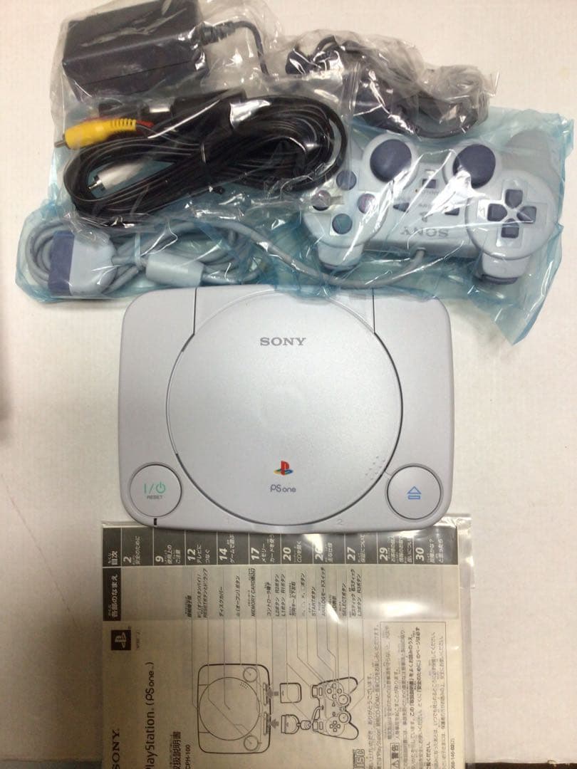 ソニー プレイステーション　PS one SCPH100 未使用品