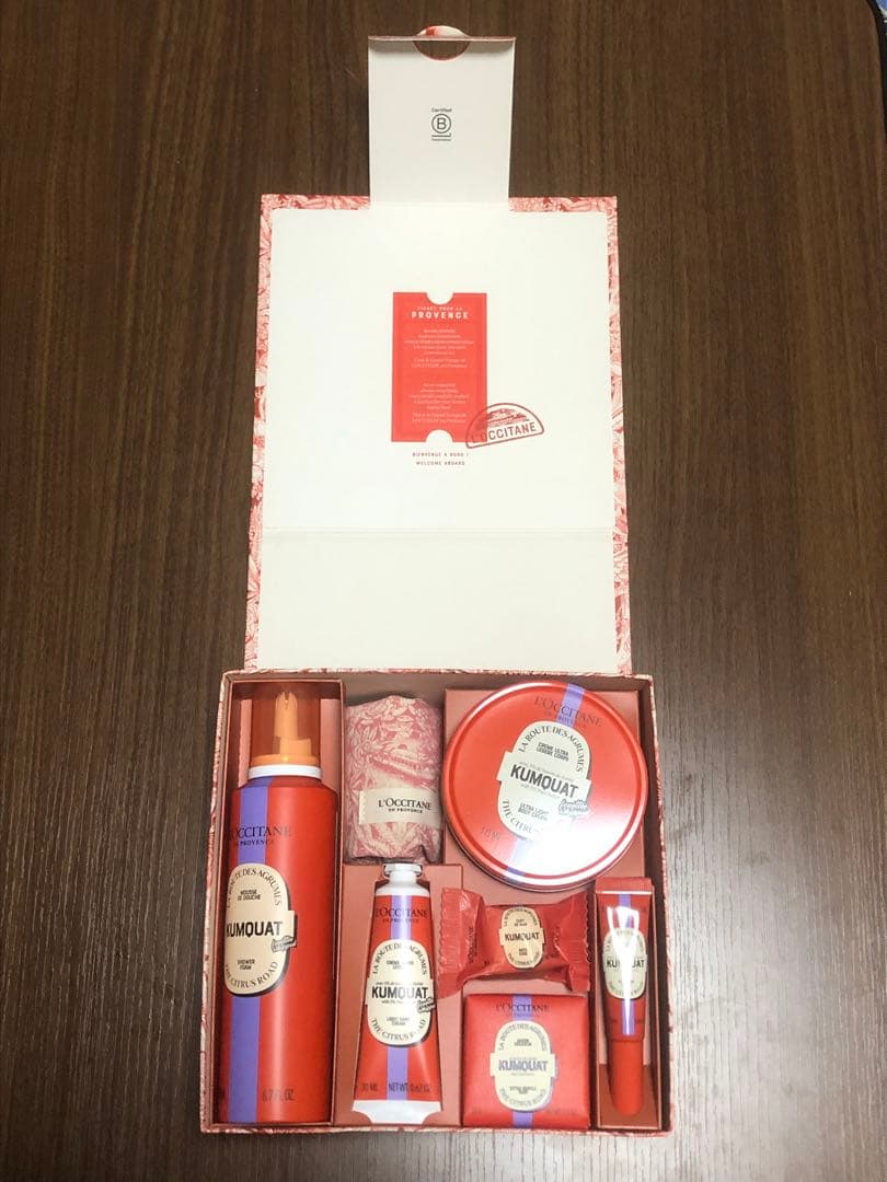 未使用品 ロクシタン カムクアット スノーシア コンプリート LOCCITANE