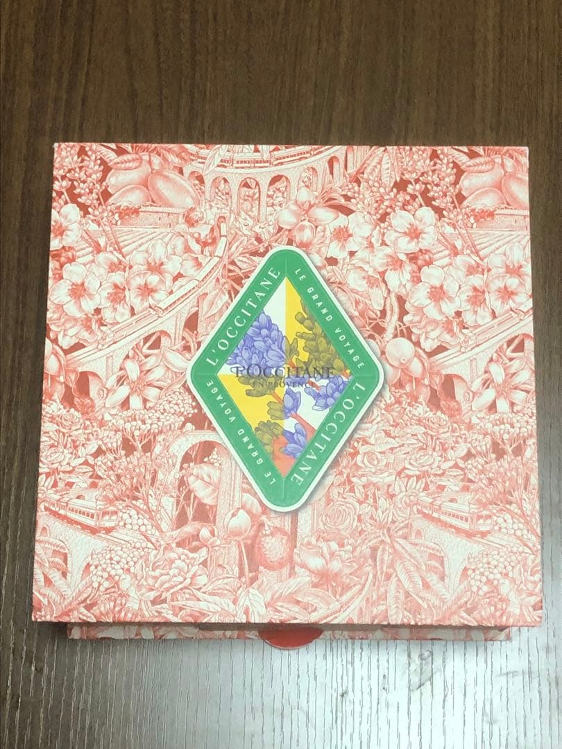 未使用品 ロクシタン カムクアット スノーシア コンプリート LOCCITANE