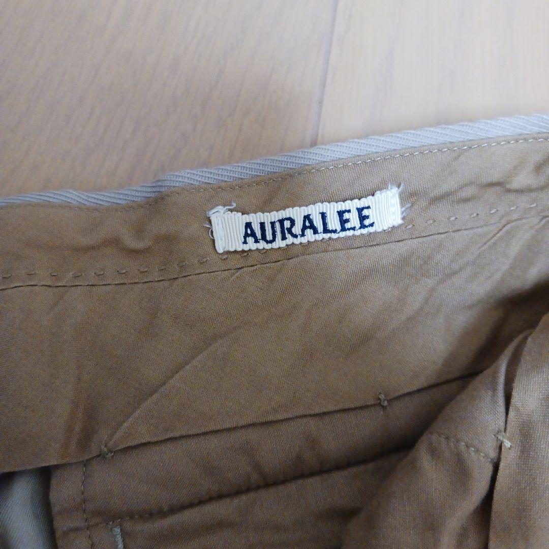 ともぞう　オーラリー　ライトベージュ ストレートレッグパンツ
