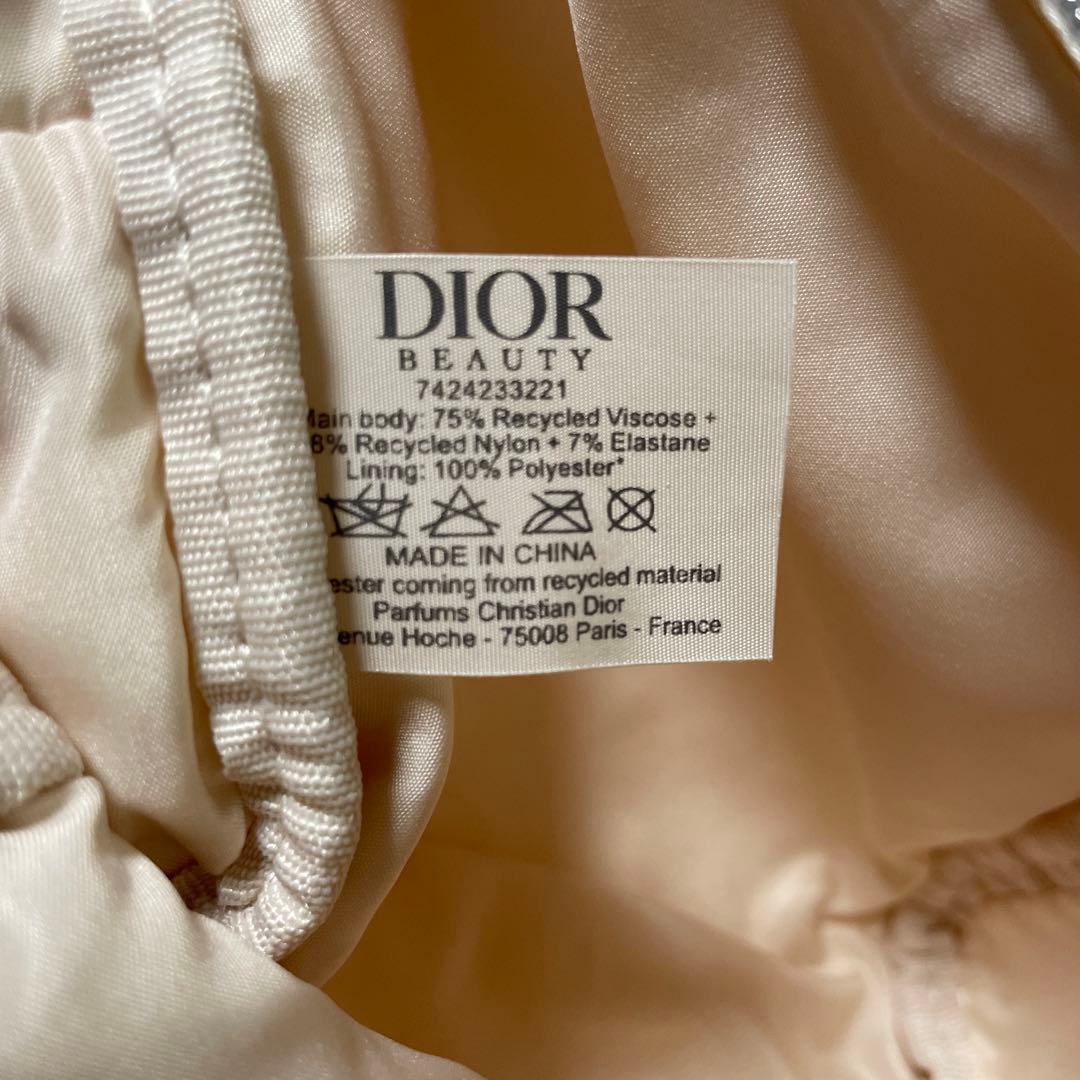 DIOR カプチュール トータル エッセンシャル コフレ/ポーチ付