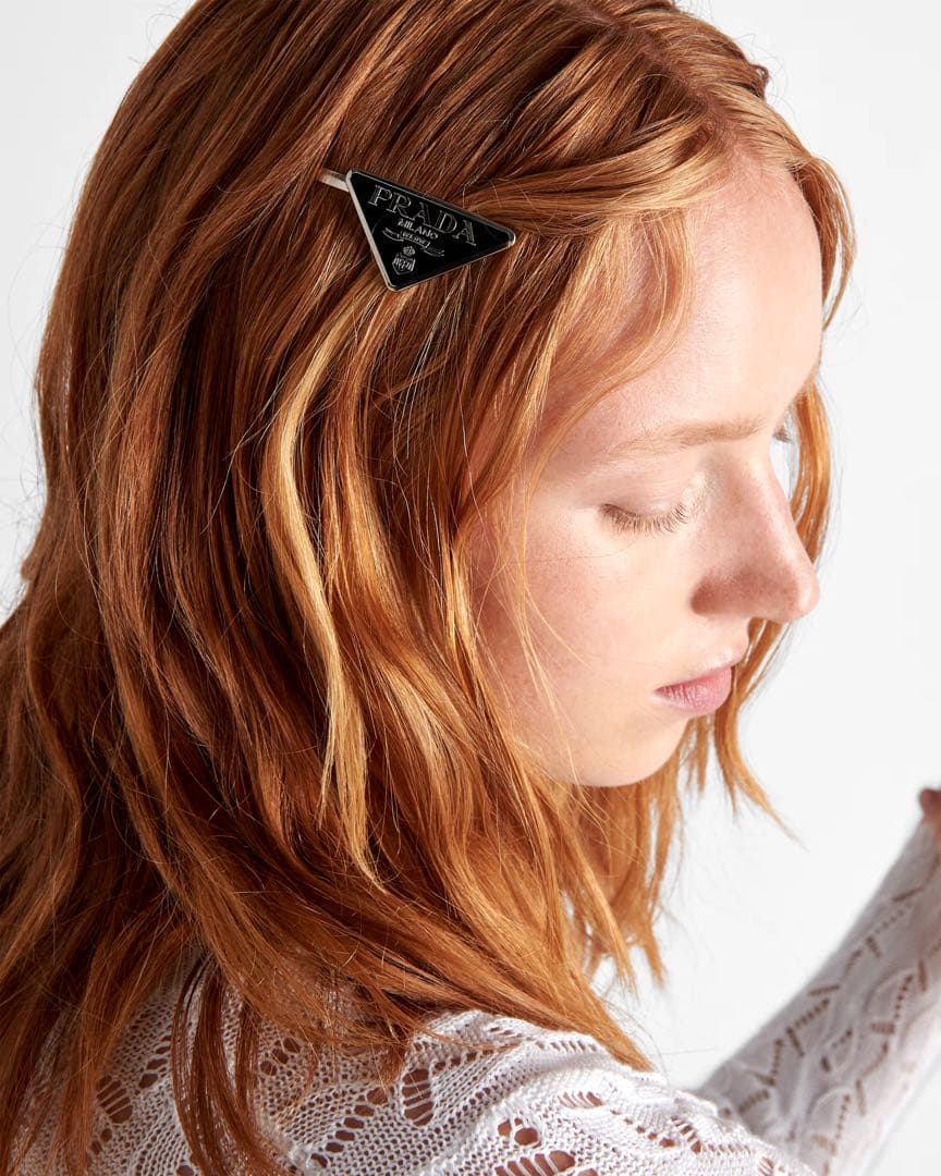 PRADA メタルヘアピン　1つ